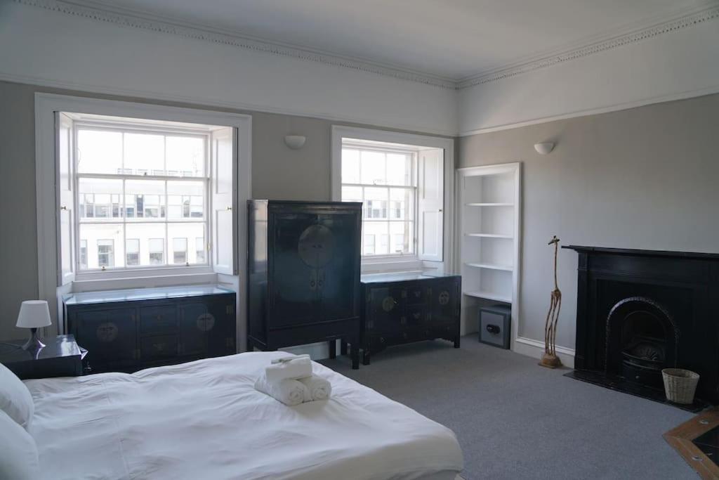 Prime Centre - 4 Bed Penthouse Appartement